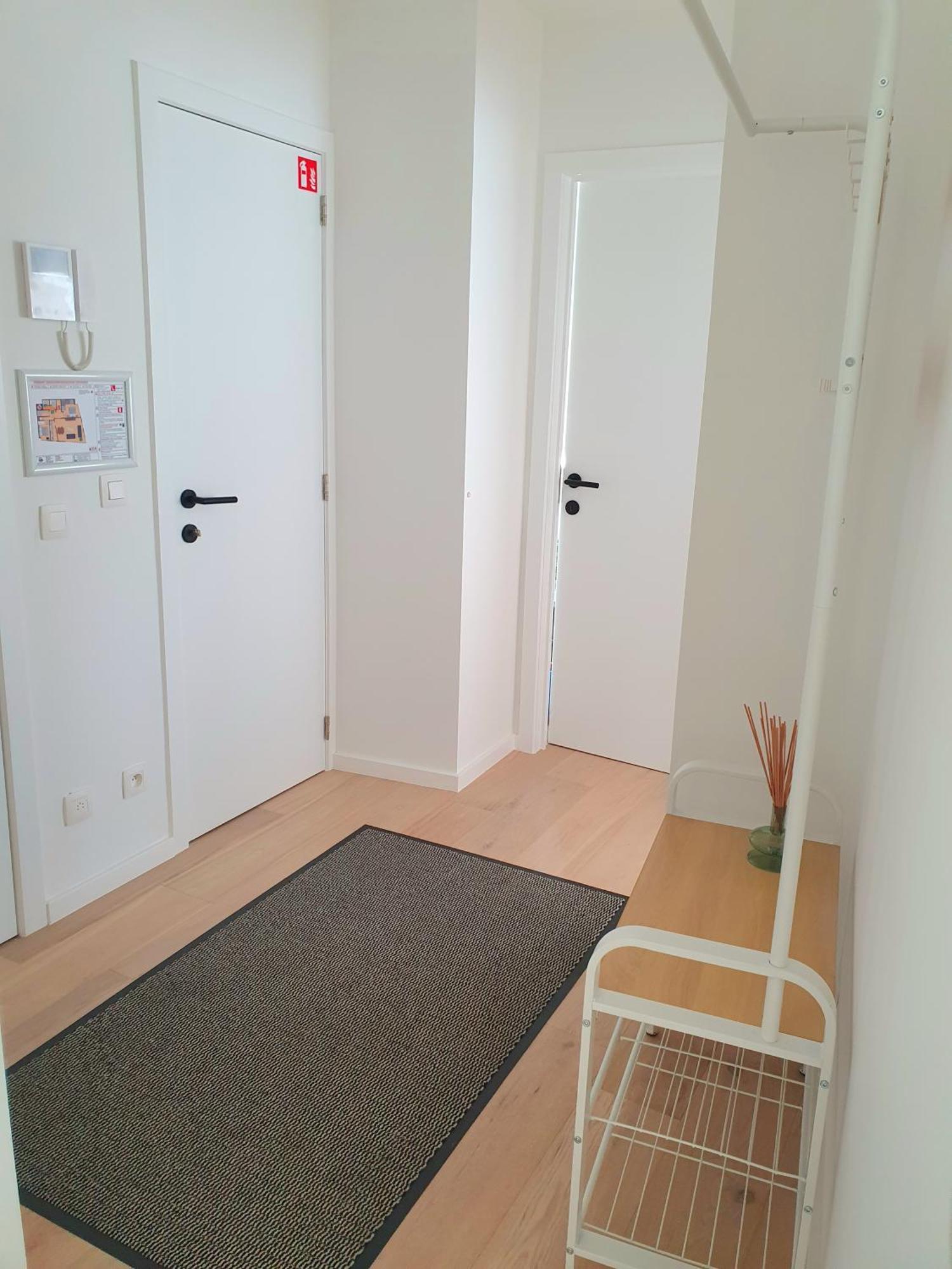 Skaai Five - Newly Renovated 2 Bedrooms Apartment ออสเทนด์ ภายนอก รูปภาพ